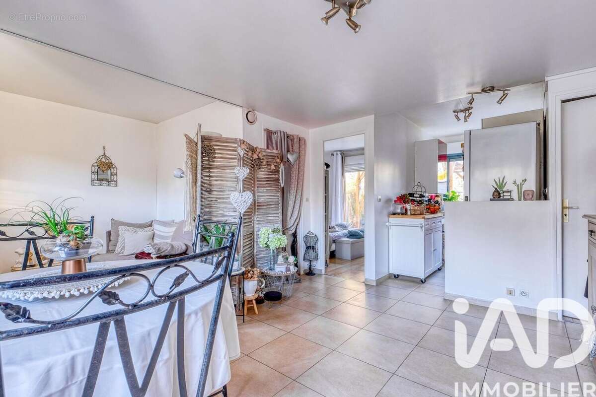 Photo 3 - Appartement à CLAYE-SOUILLY