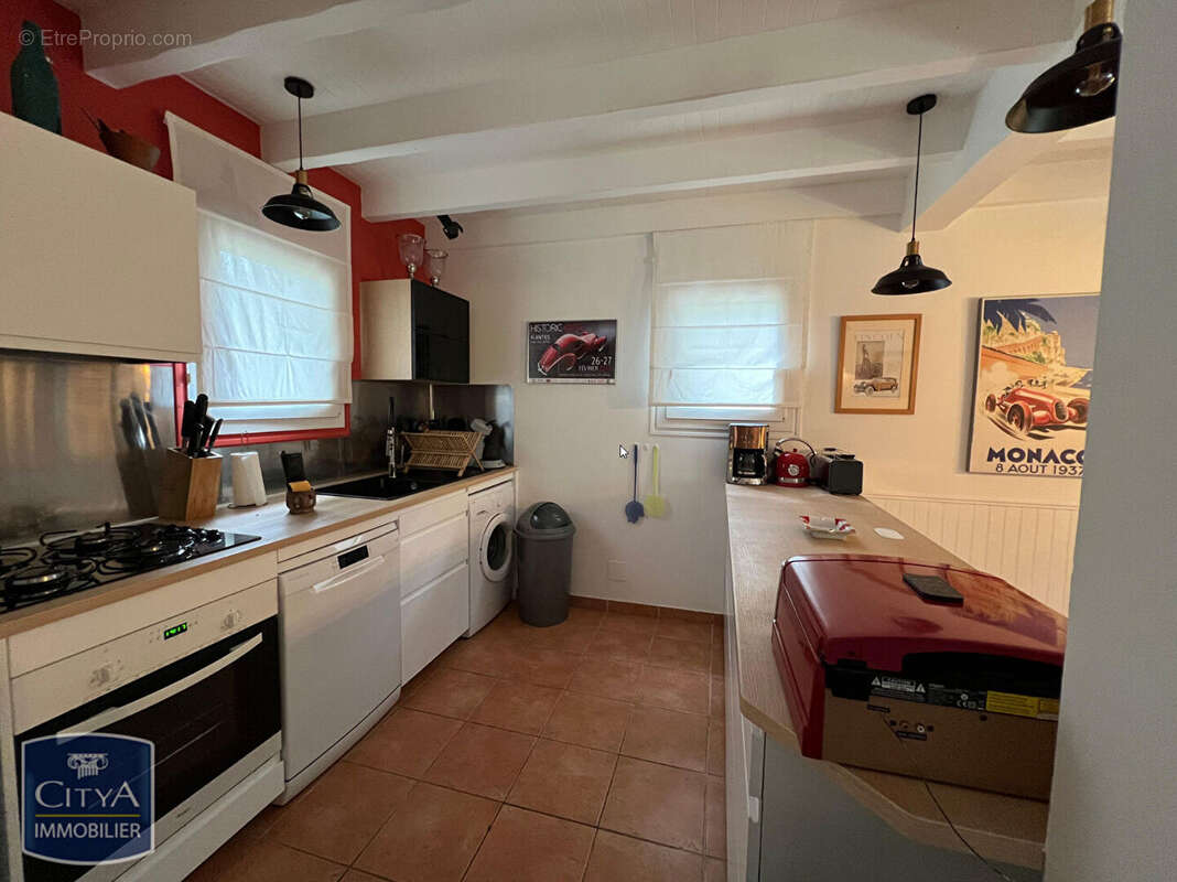 Maison à LACHAPELLE-AUZAC