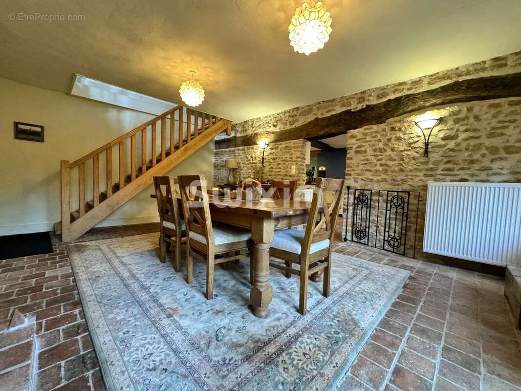 Maison à VEZELAY