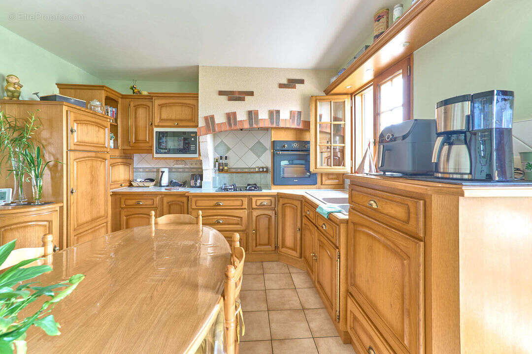 Cuisine aménagée équipée Montrevault sur Evre - Maison à CHAUDRON-EN-MAUGES