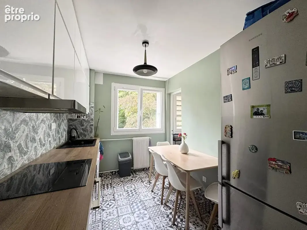 Appartement De 78,40m2 Rénové Avec Jardin, Proche Lycée International Et Collège Des Hauts Grillets - photo 3