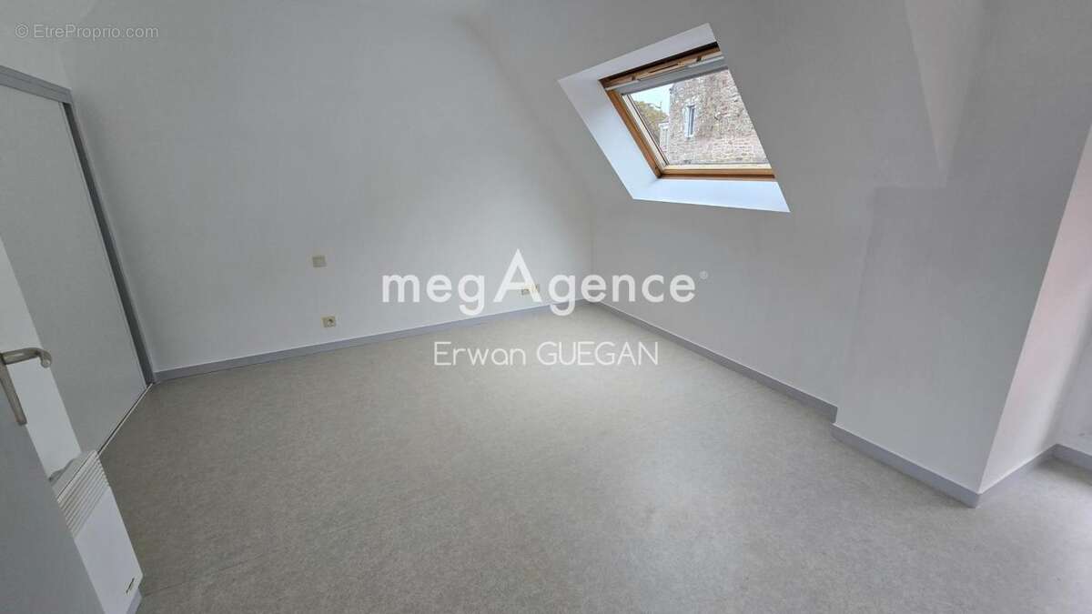 Maison de bourg avec rapport locatif - photo 6