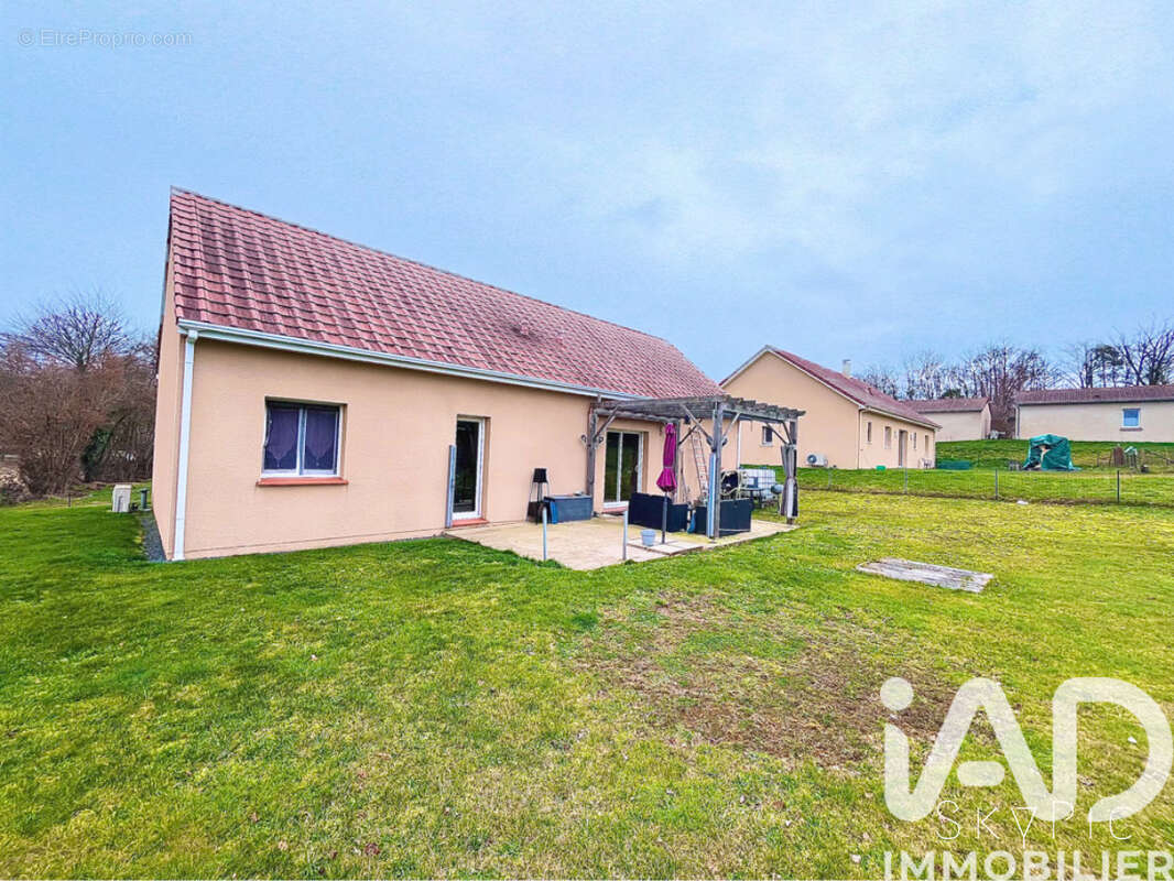 Photo 2 - Maison à AUZANCES