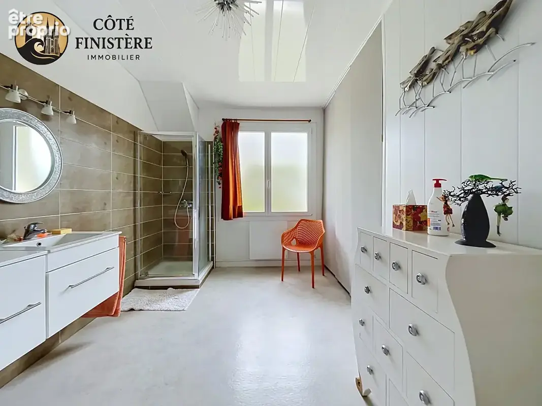 En exclusivité ! Maison de charme avec studio à 800 m de la plage des Sables Blancs ! - photo 12