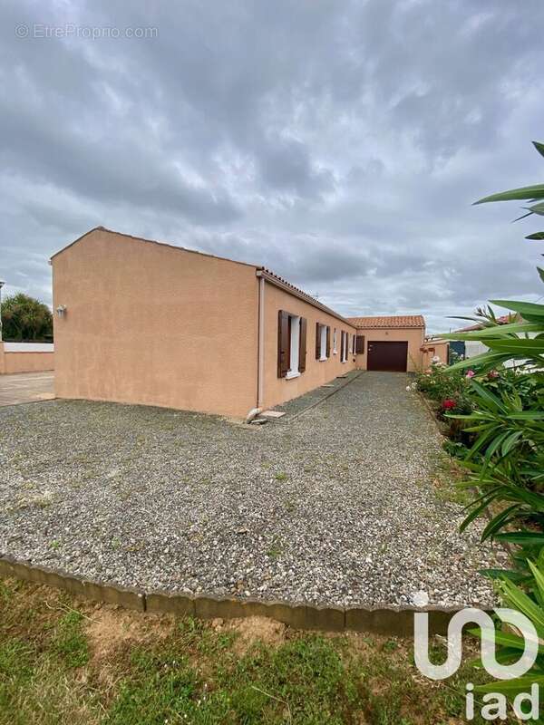 Photo 8 - Maison à ECHILLAIS