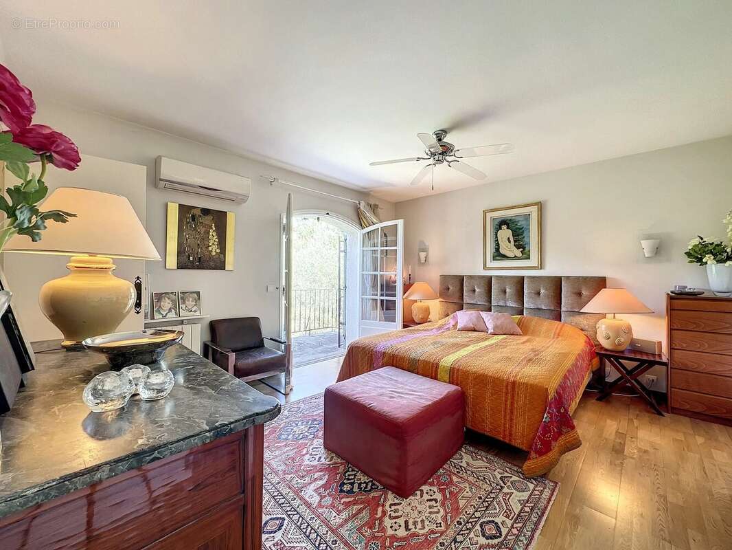 Maison à MOUGINS