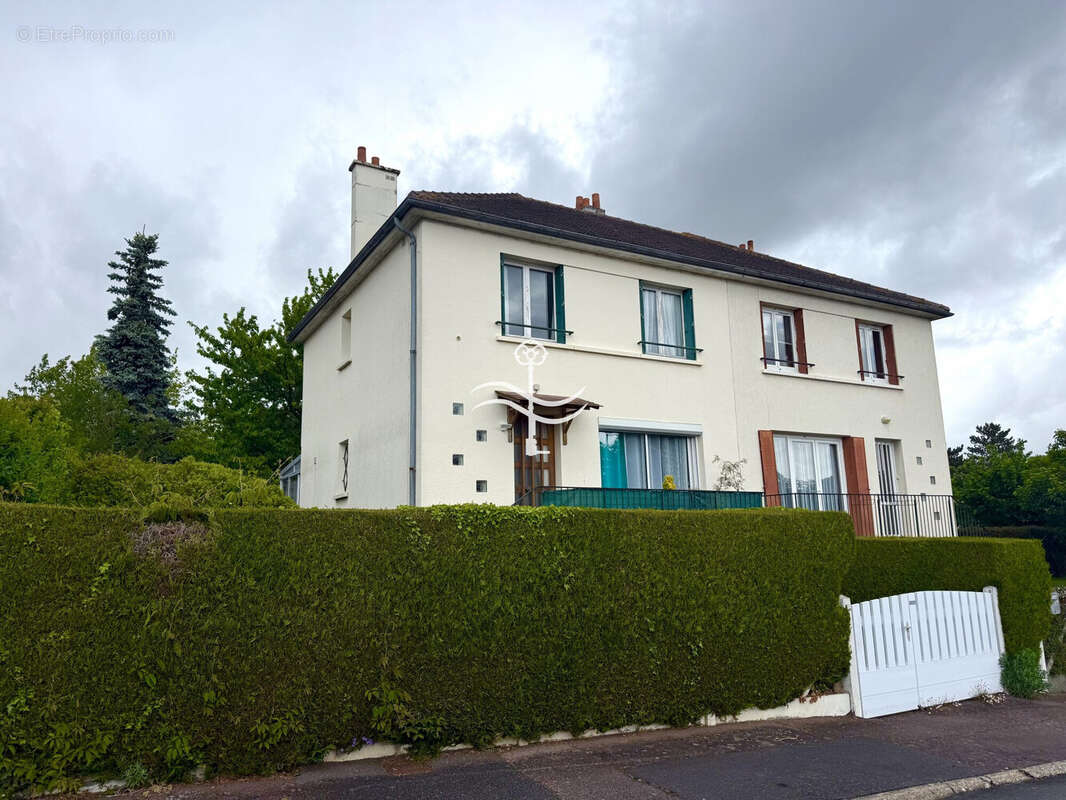 Maison à BRETTEVILLE-SUR-ODON