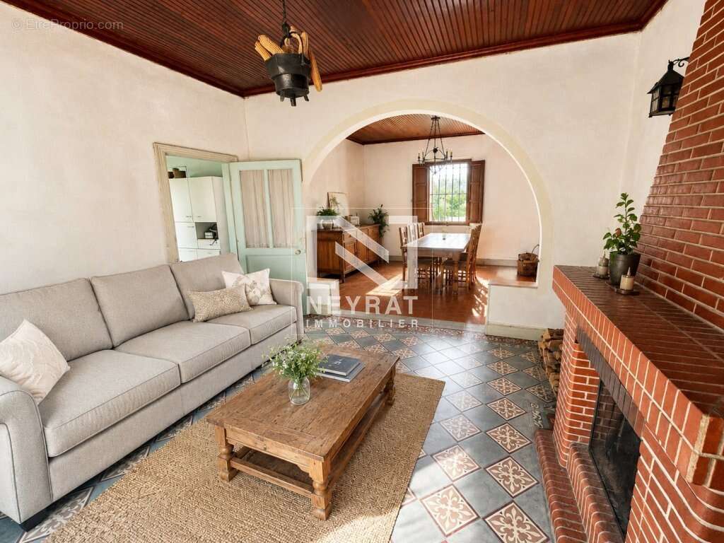 Maison de campagne à potentiel unique et grand terrain paysager - photo 10