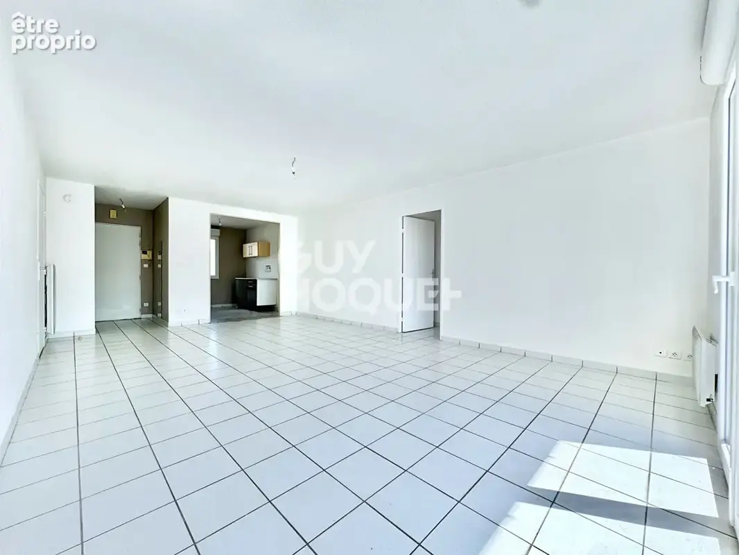 CALME - Maison de plain pied avec garage - photo 12