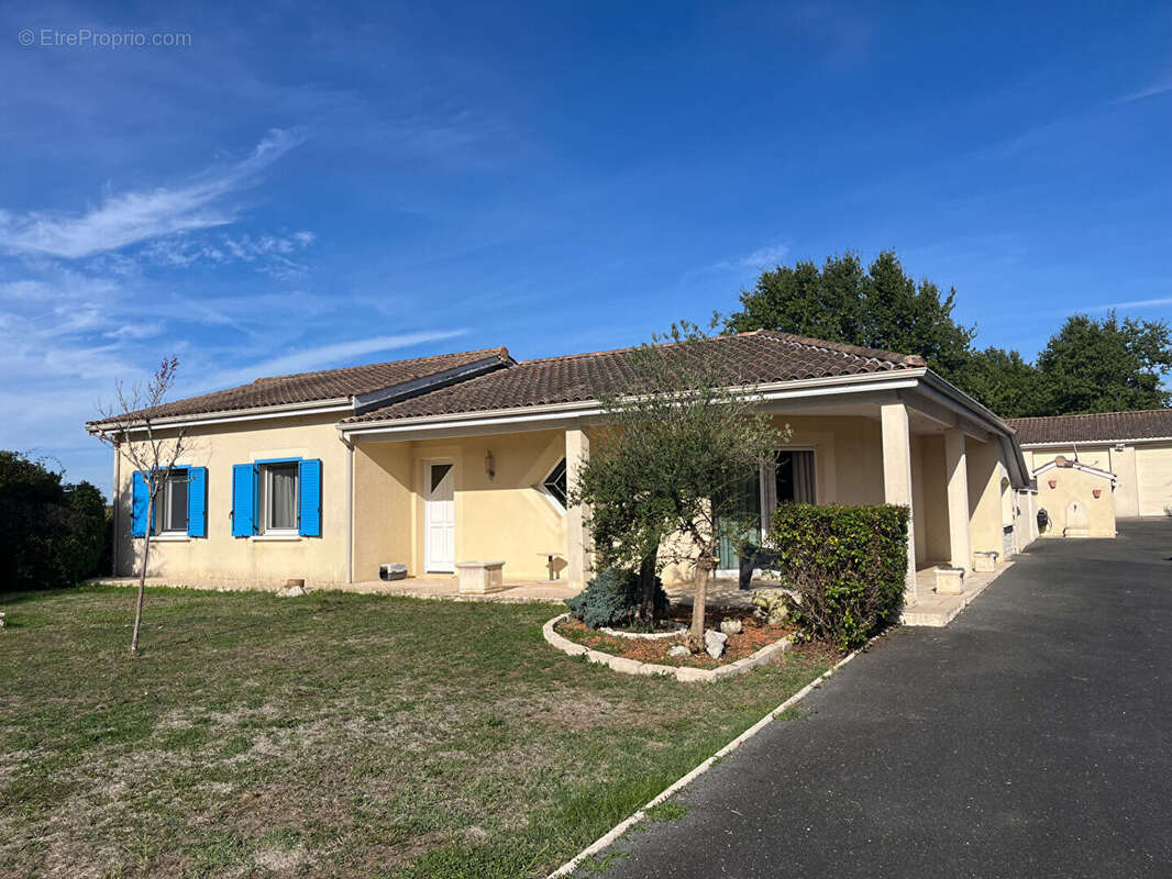 Maison à GAGEAC-ET-ROUILLAC