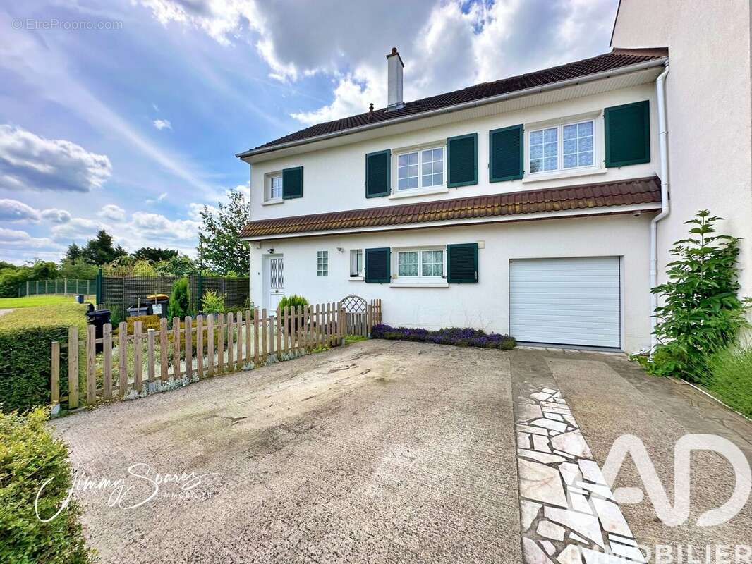 Photo 1 - Maison à PONTAULT-COMBAULT