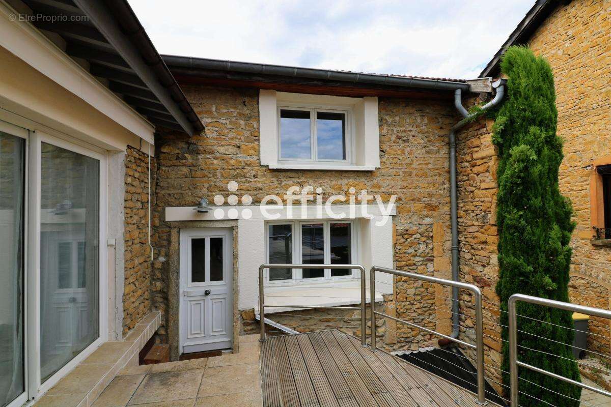 Maison 206 m² à Lozanne  - photo 6