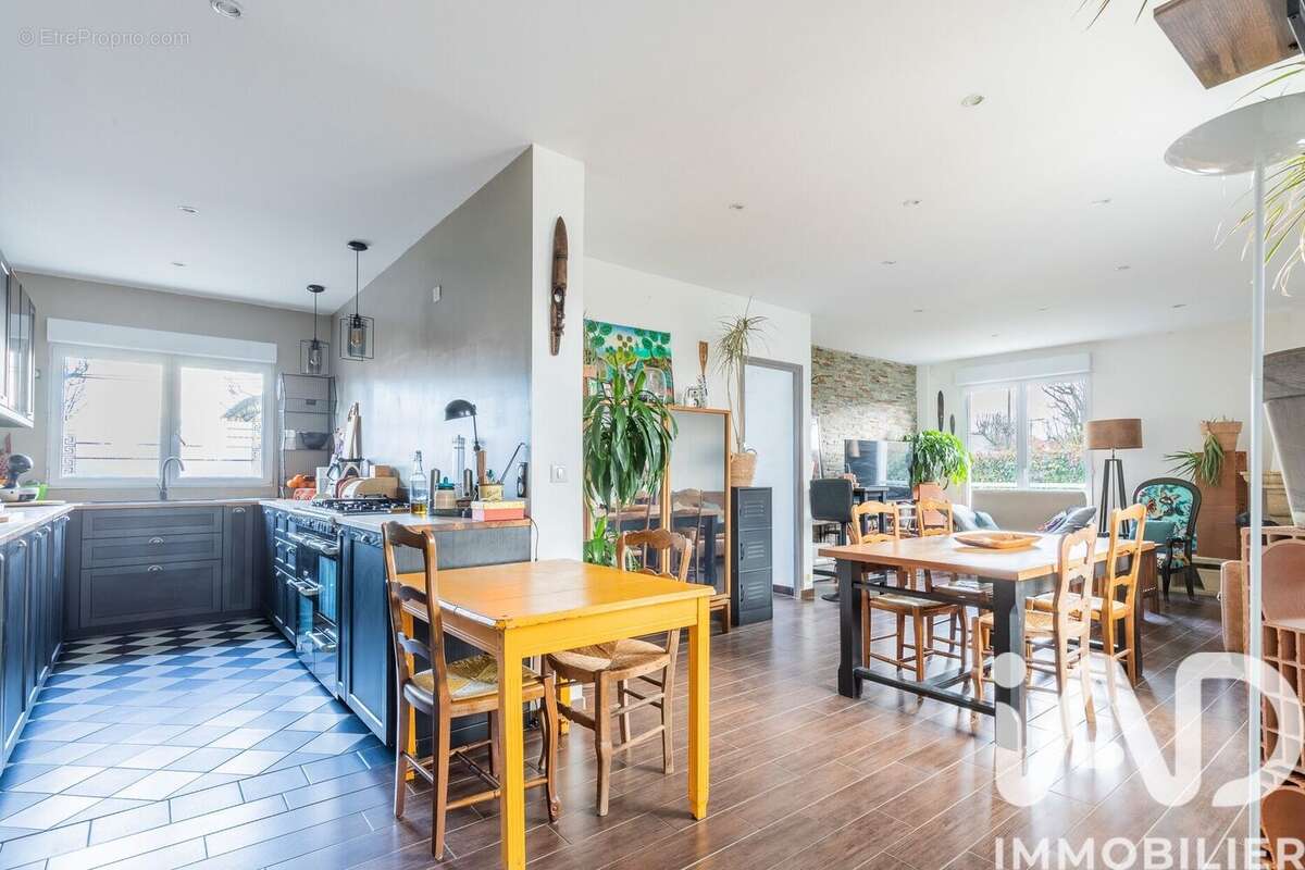 Photo 3 - Maison à VIRY-CHATILLON