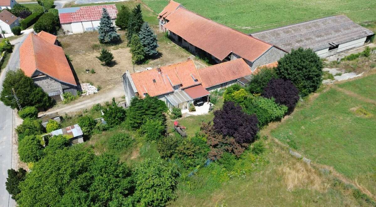 Maison 265 m² à Soissons  - photo 2