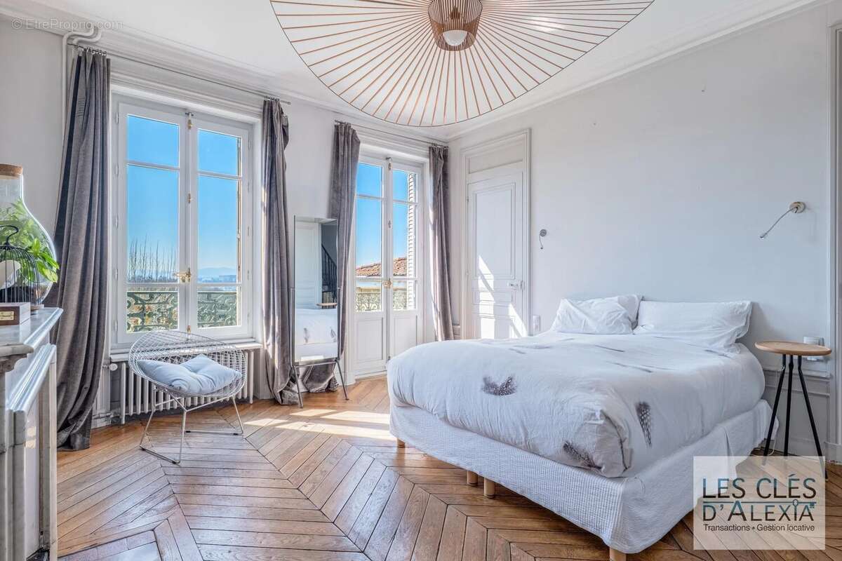 Maison à CALUIRE-ET-CUIRE