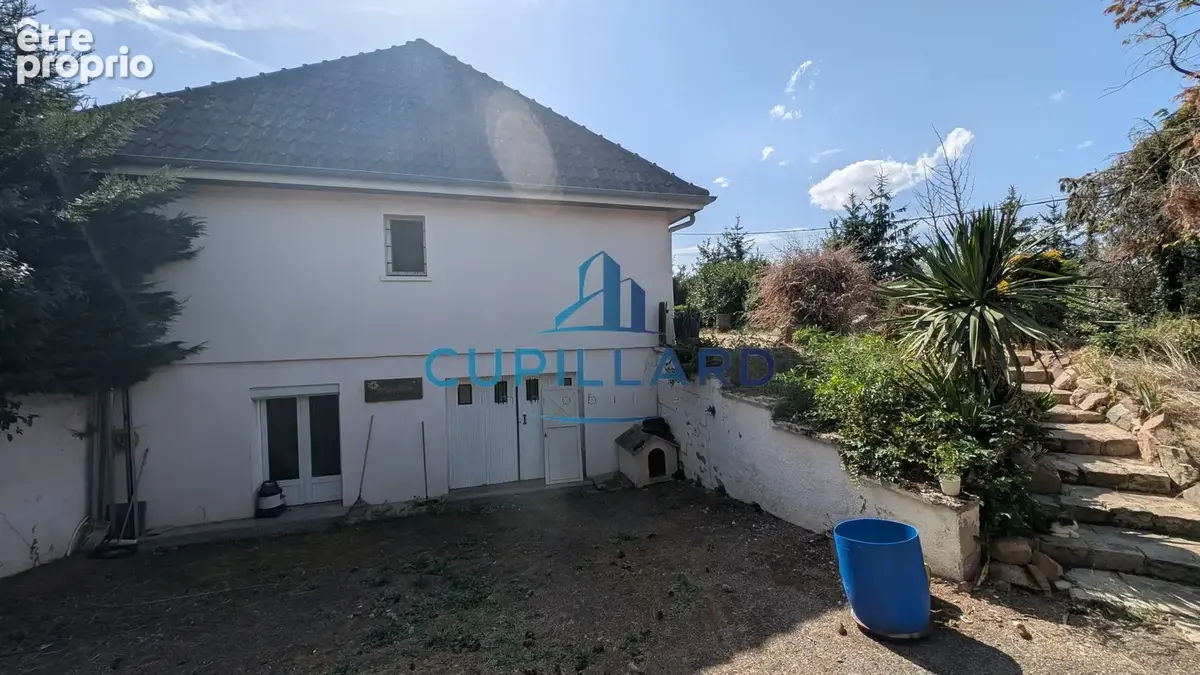 Villa semi-enterrée avec joli terrain arboré - photo 6