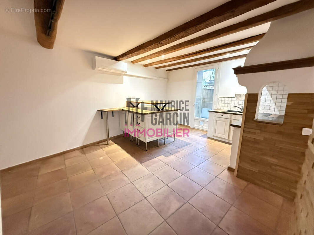 Appartement à MORIERES-LES-AVIGNON