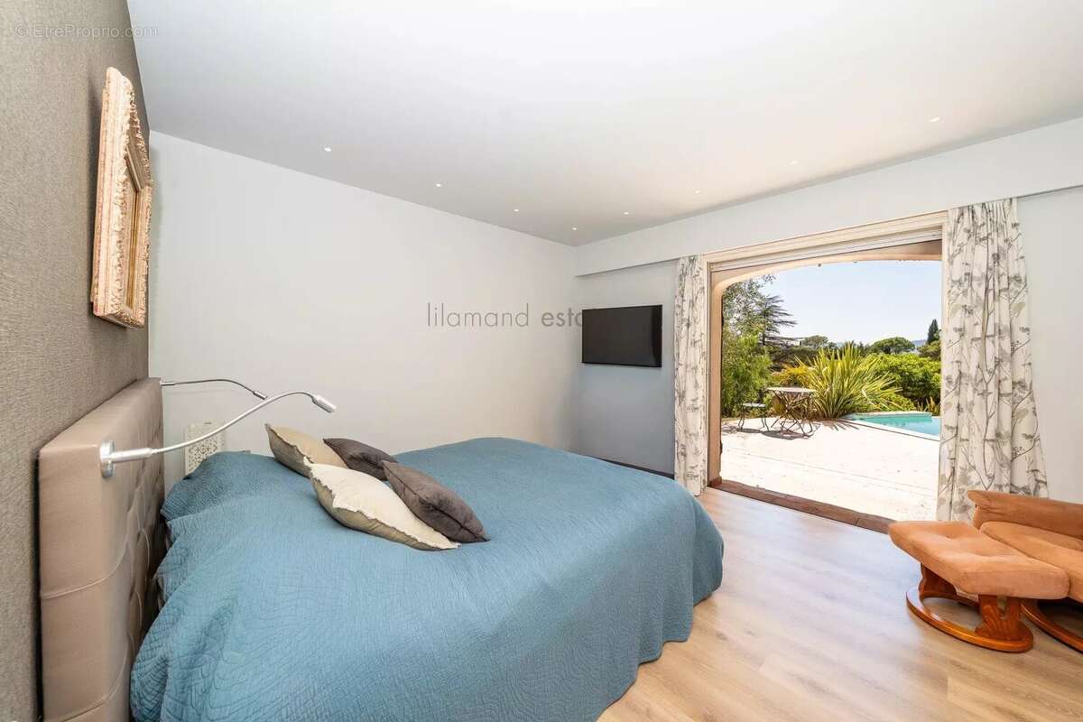 Maison à MOUGINS