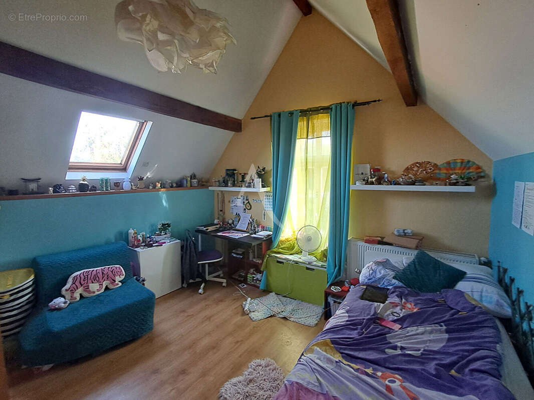 Maison à LES BORDES