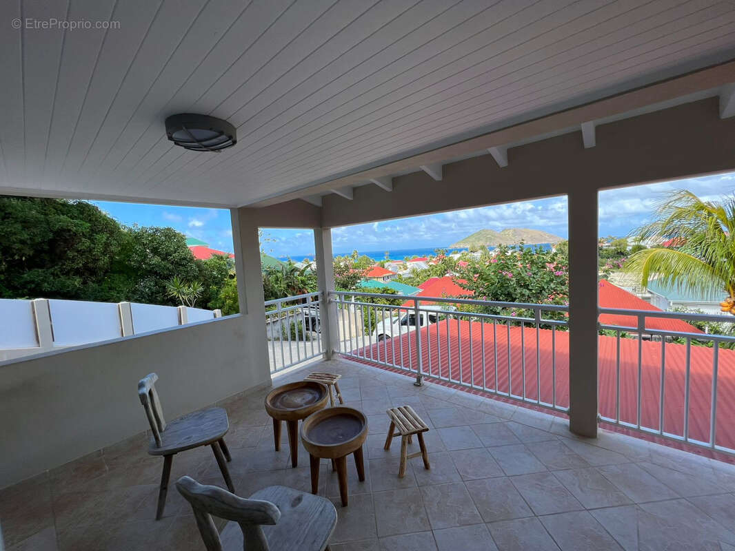 Maison à CAPESTERRE-BELLE-EAU