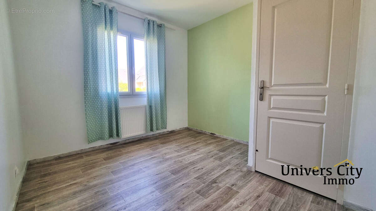 Maison à SAINTE-LUCE-SUR-LOIRE