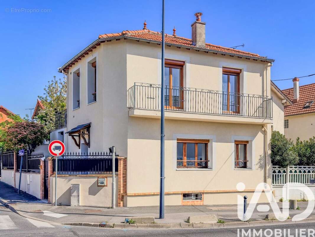 Maison 117 m² à Orly  - photo 2