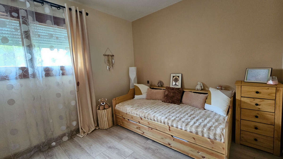 Appartement à CHILLY-MAZARIN