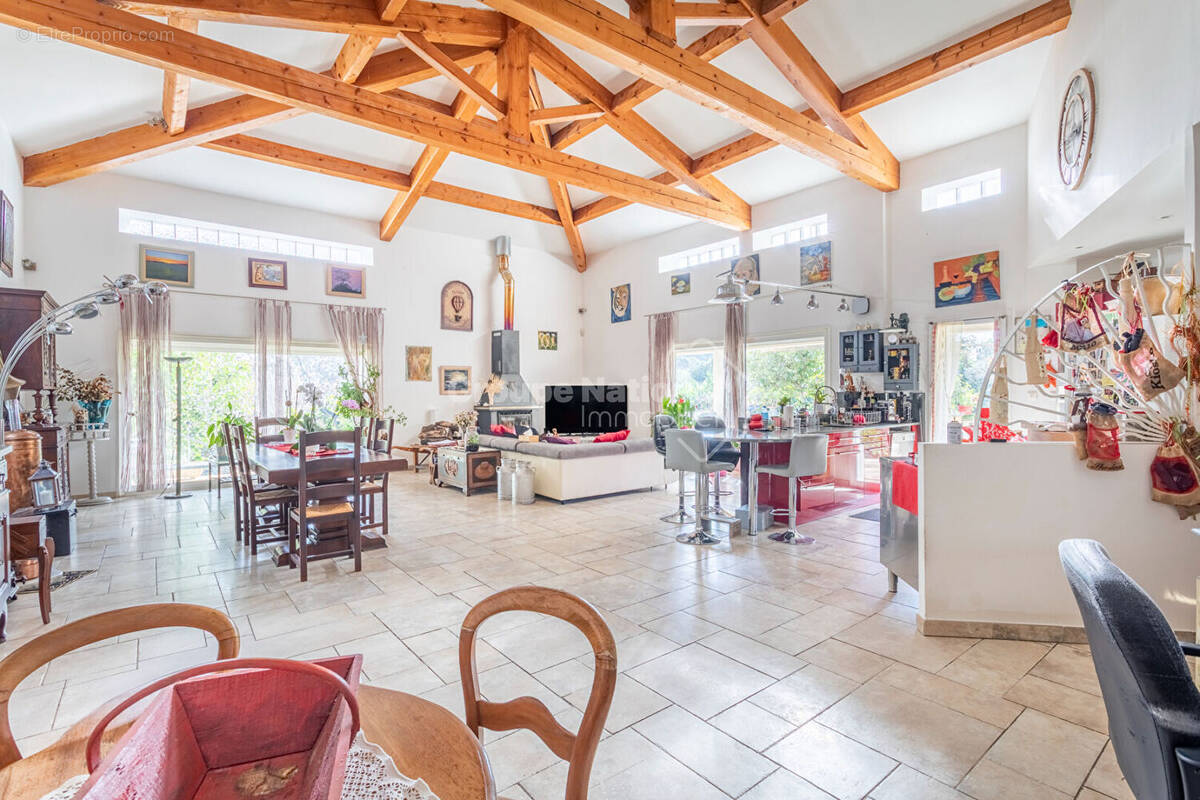 Maison à ENSUES-LA-REDONNE
