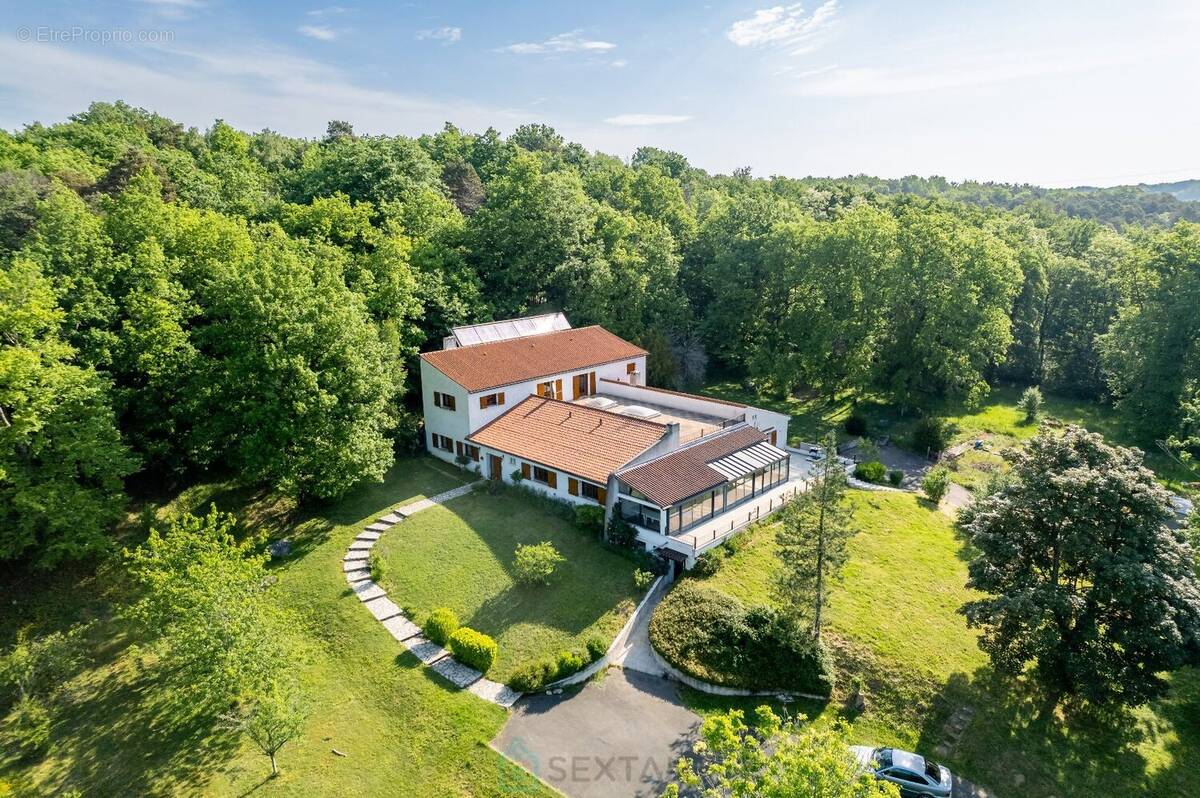 Maison à NANTEAU-SUR-LUNAIN