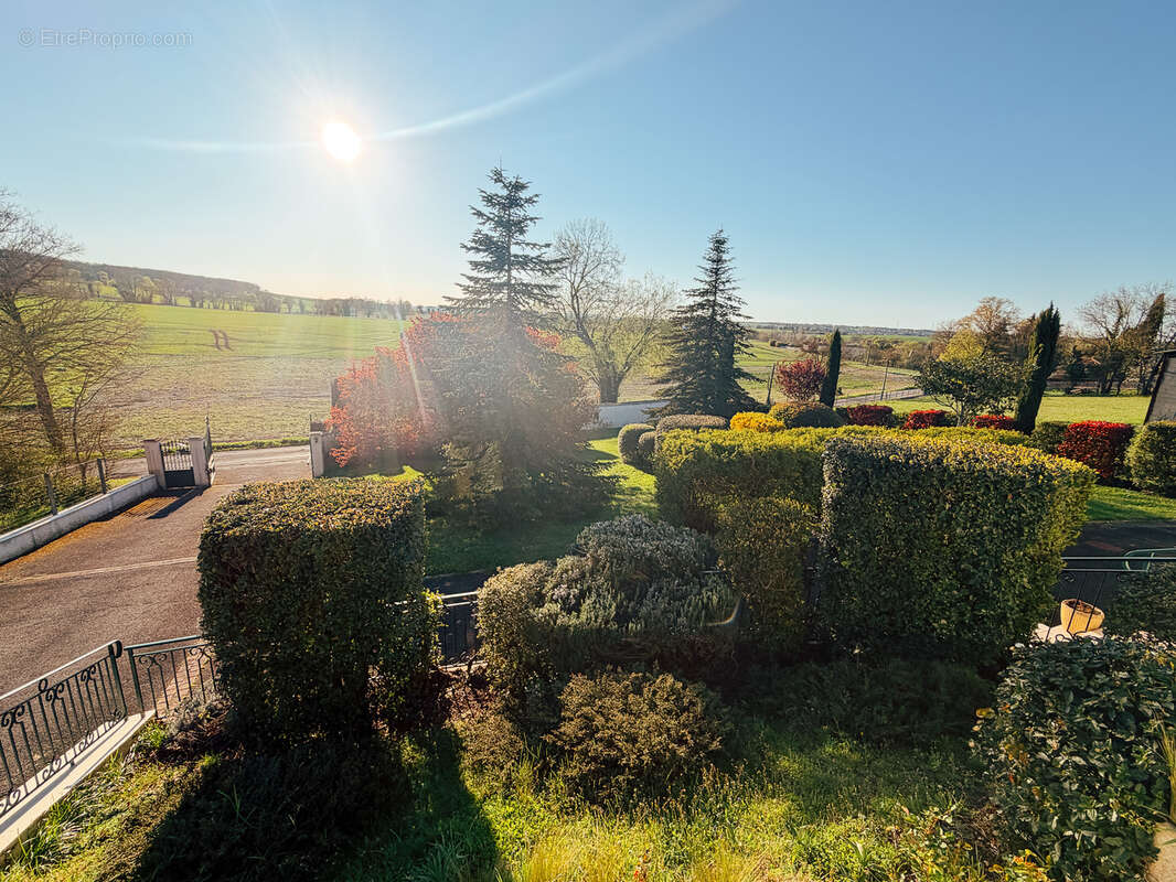 Maison à SAINT-AMANT-DE-BOIXE