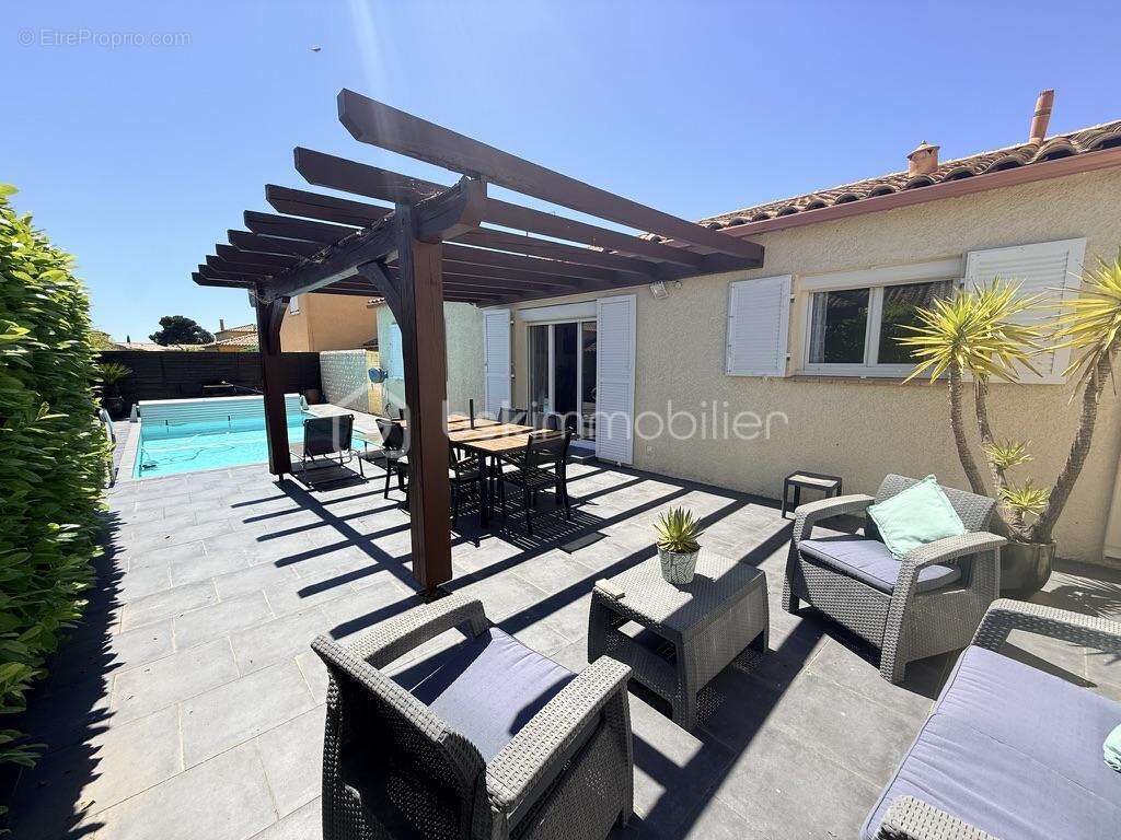Maison à POUSSAN
