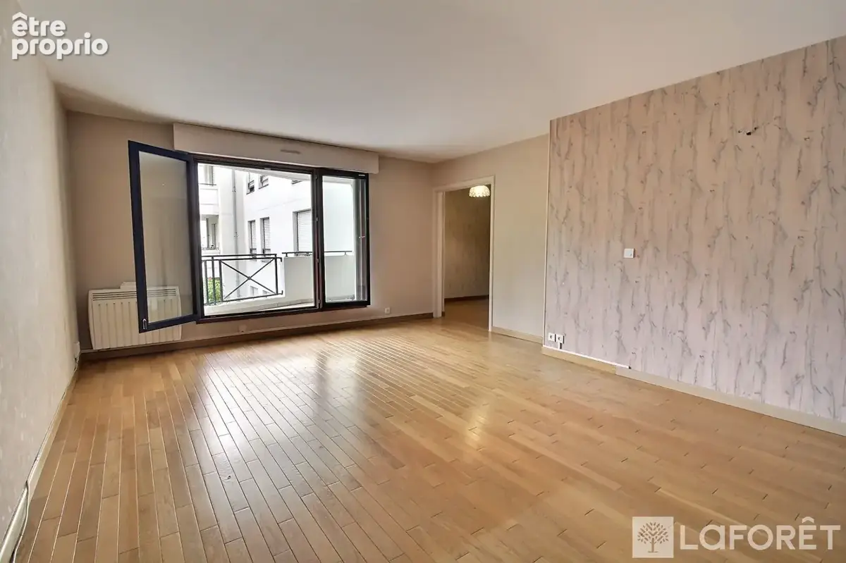 Appartement à LA GARENNE-COLOMBES