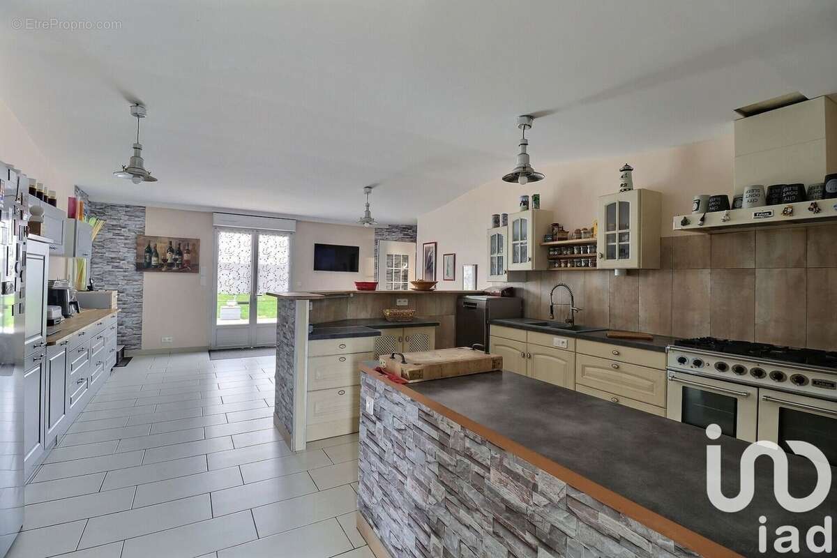 Photo 5 - Maison à NEUILLE-PONT-PIERRE