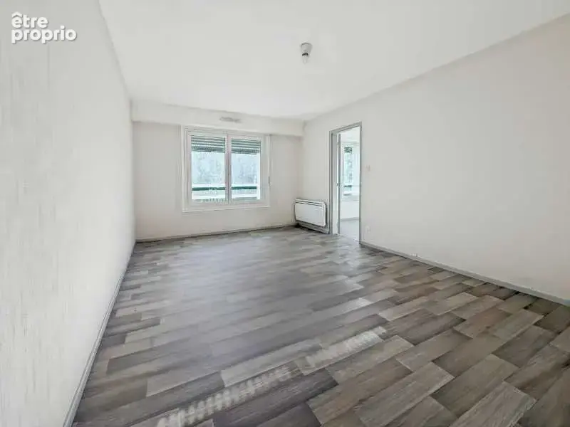 Appartement à PONT-DE-ROIDE