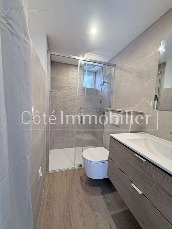 Maison T3 rénovée avec goût-Centre & plage à pied - photo 4