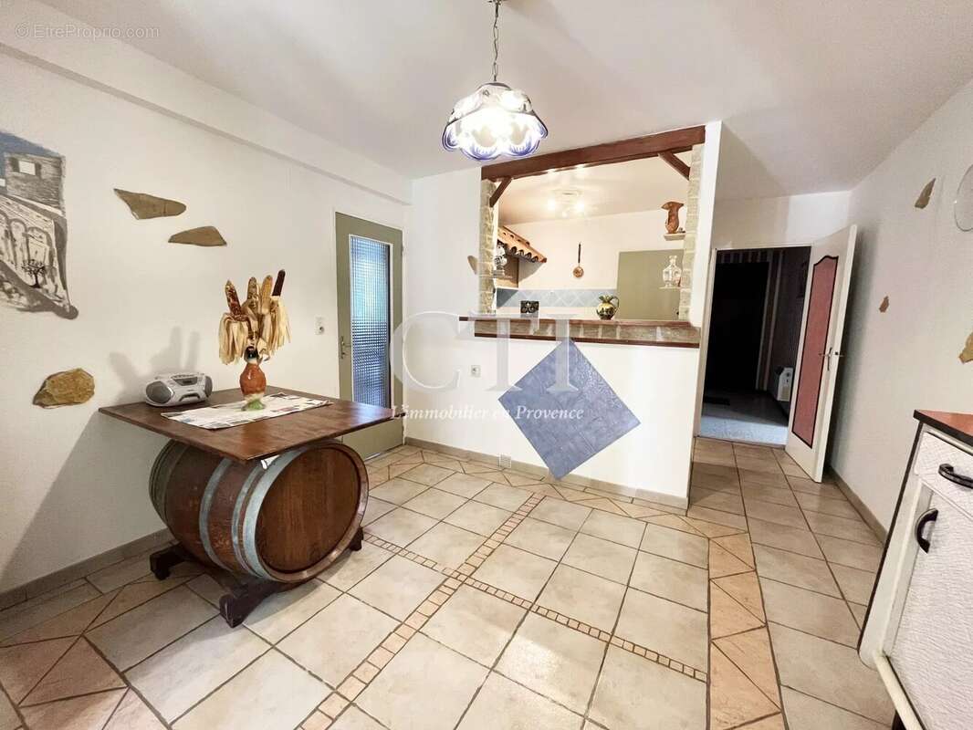 Maison à VAISON-LA-ROMAINE
