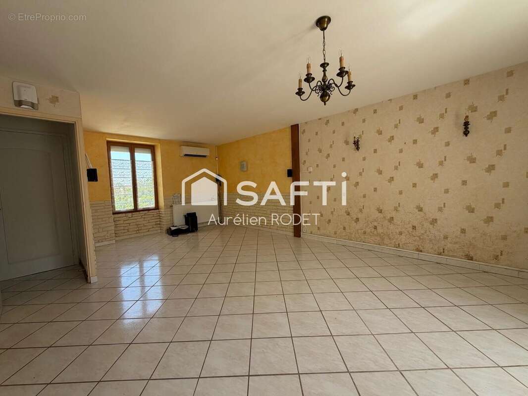 Maison 90 m² à Buzancais  - photo 2