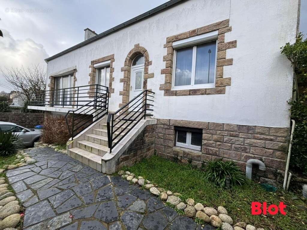 Maison à SAINT-RENAN