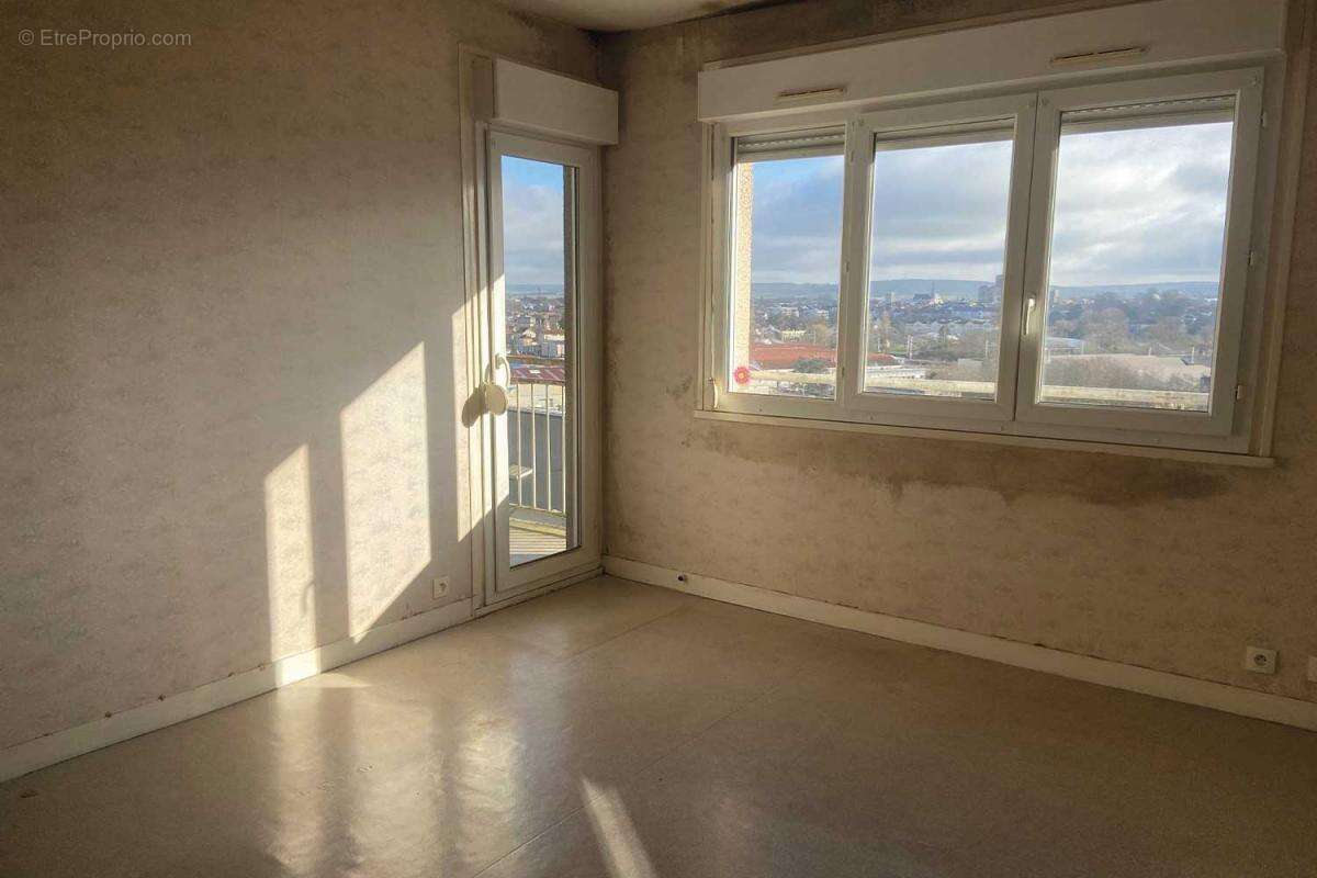 Appartement à PARON