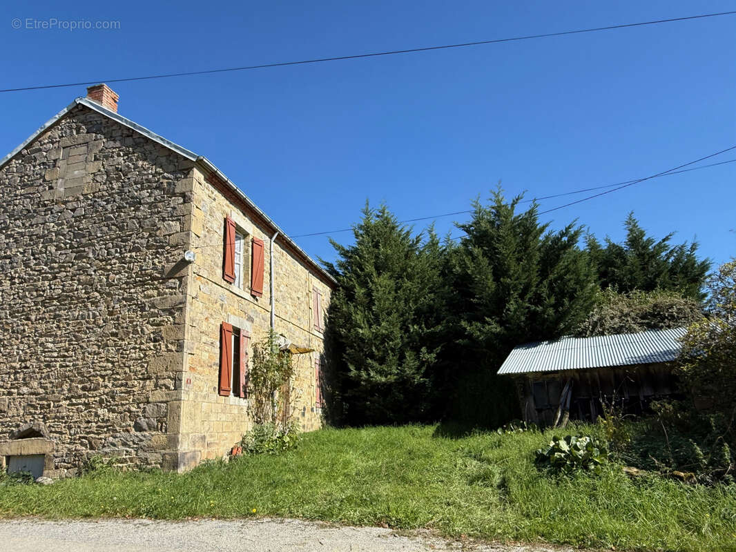 Maison à BUSSIERES
