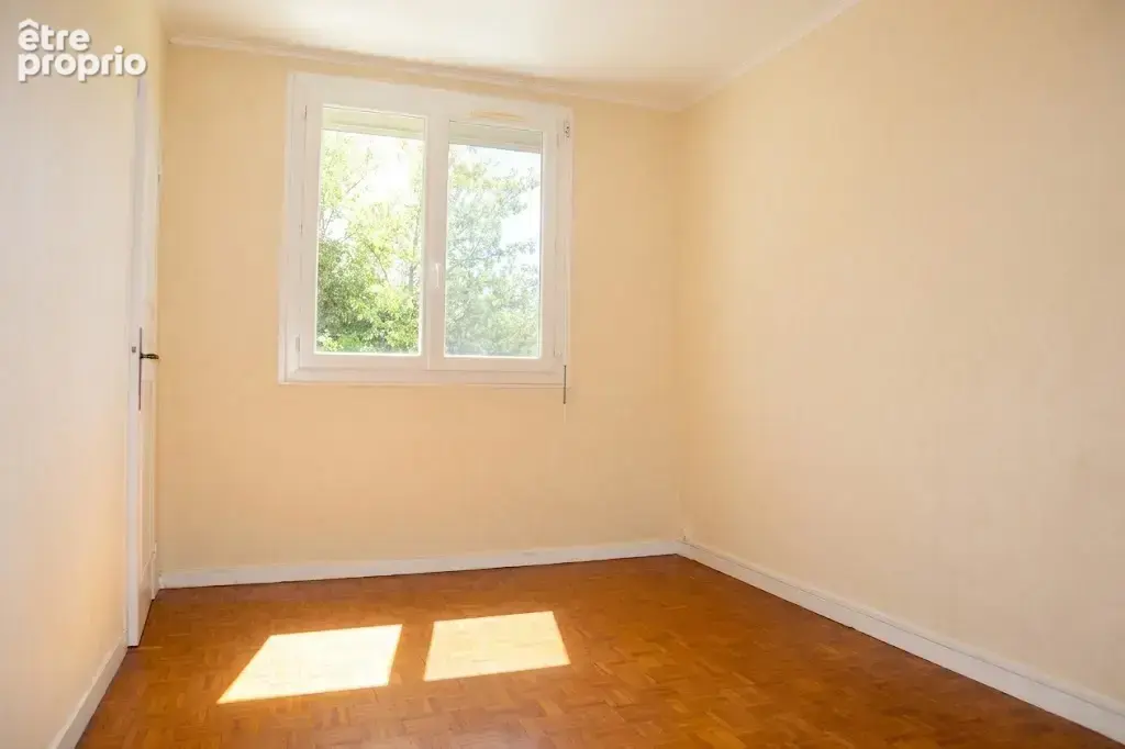 CAUDERAN - Secteur Pins Francs - Ruevb des Orangers - T3 avec 2 balcons, Cave et Garage Box. - photo 9