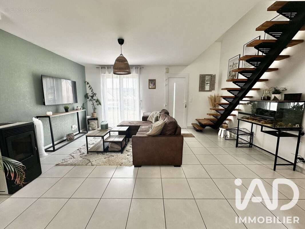 Maison 96 m² à Sideville  - photo 8