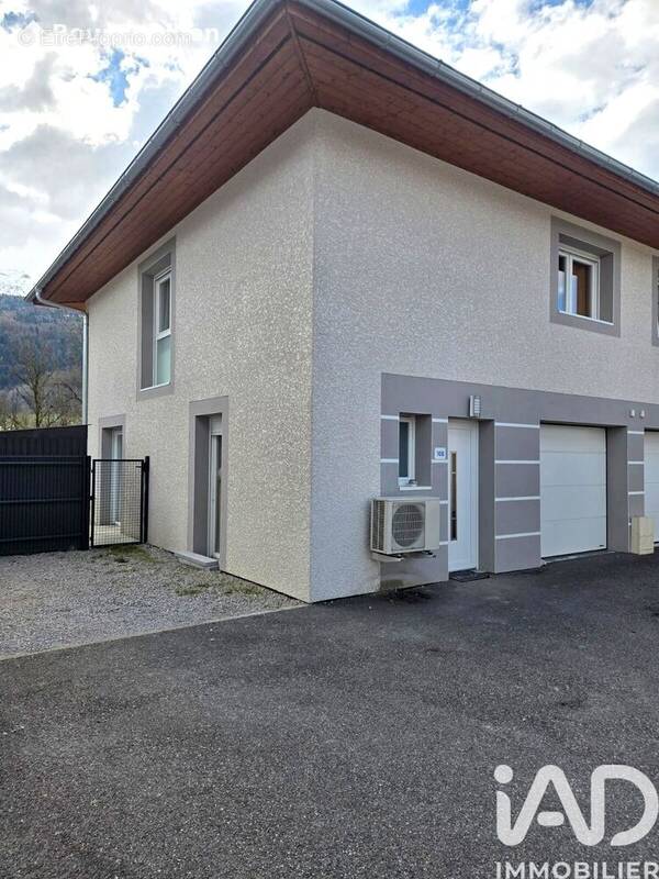 Photo 1 - Maison à MARIGNIER