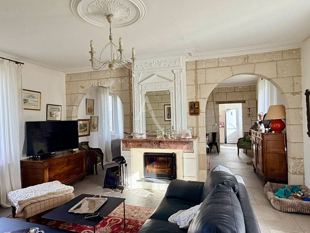 Maison à VARENNES-SUR-LOIRE