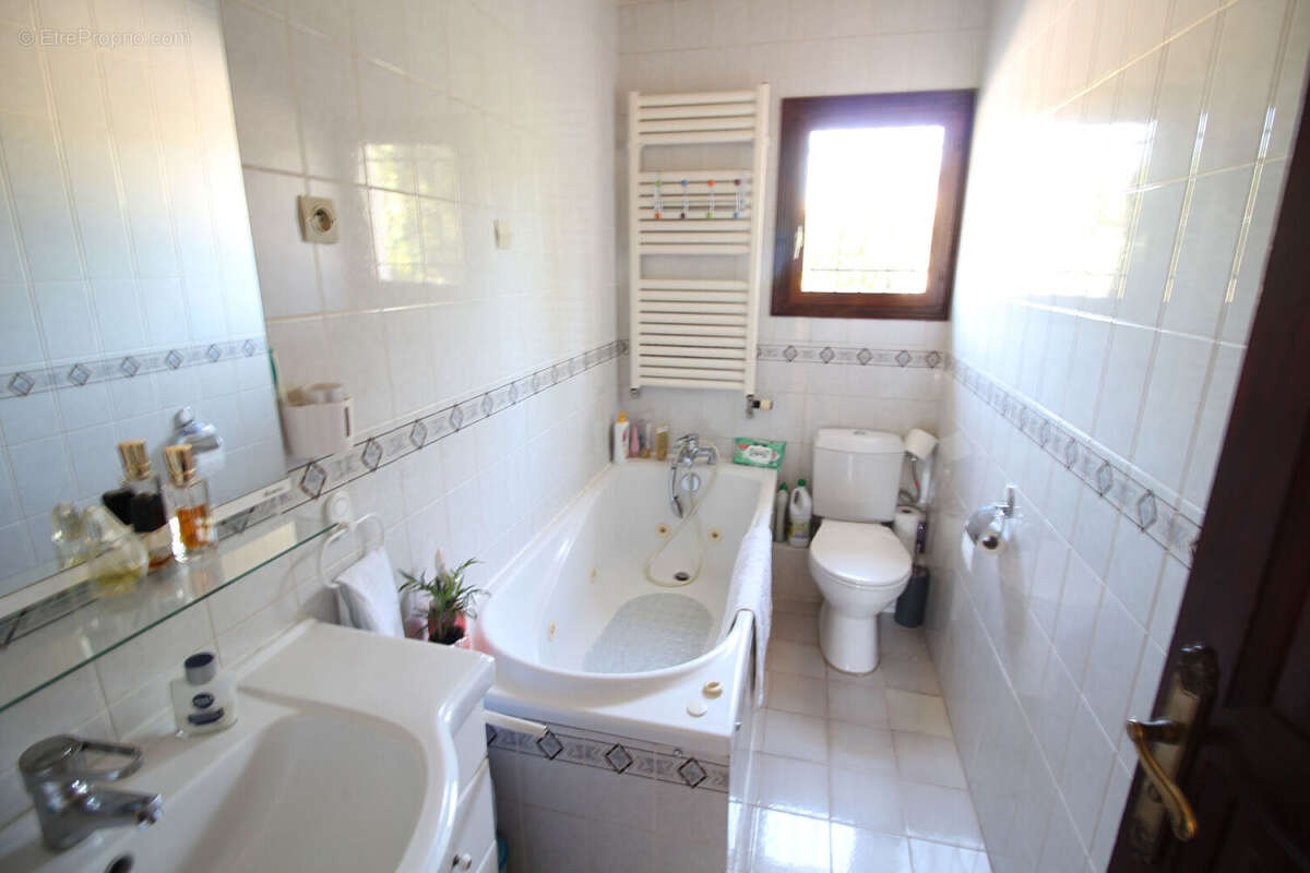 Maison à SARTROUVILLE