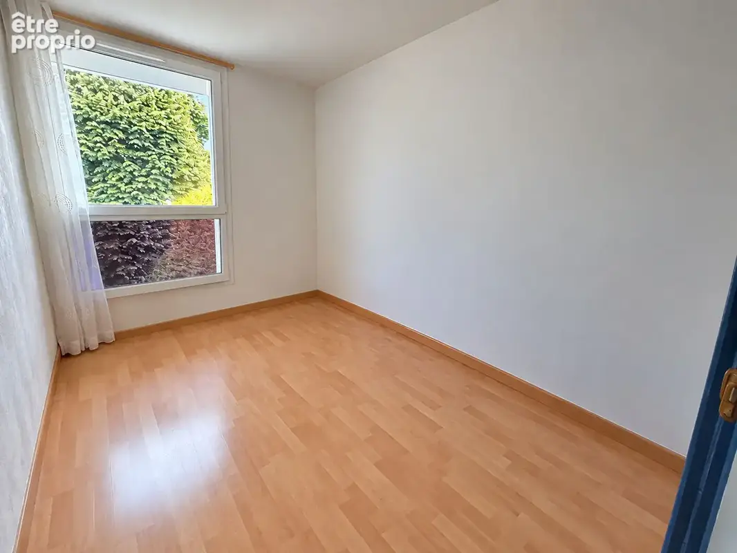 Le Bouscat - Appartement T4 de 70 m² avec terrasse, box de garage et cave - photo 8