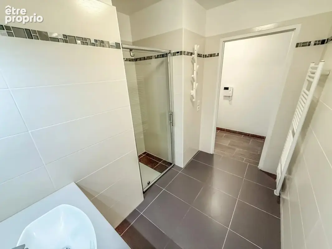 Exclusivité Descamps Immobilier – Rouen Gare  T3 avec terrasse, jardin, ascenseur, résidence 2017 PMR parking en option* - photo 8