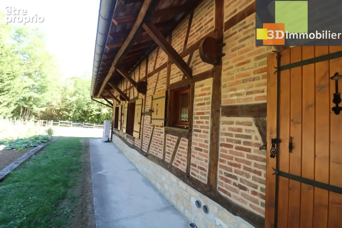 Maison 8 pièces 202 m² à vendre à Saint-Germain-Du-Bois (71330) - photo 6