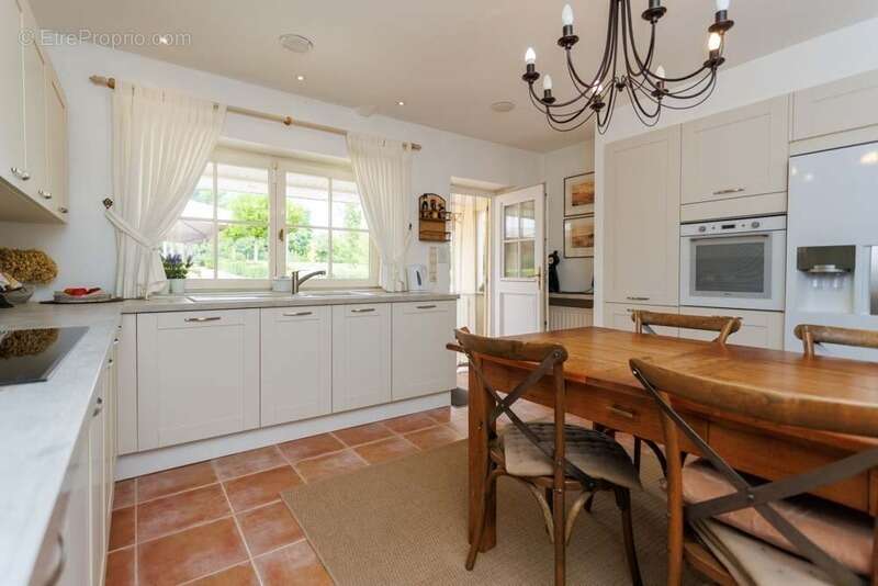 Propriété à vendre 8 pièces, 10 min de Paray Le Monial(71) - photo 9