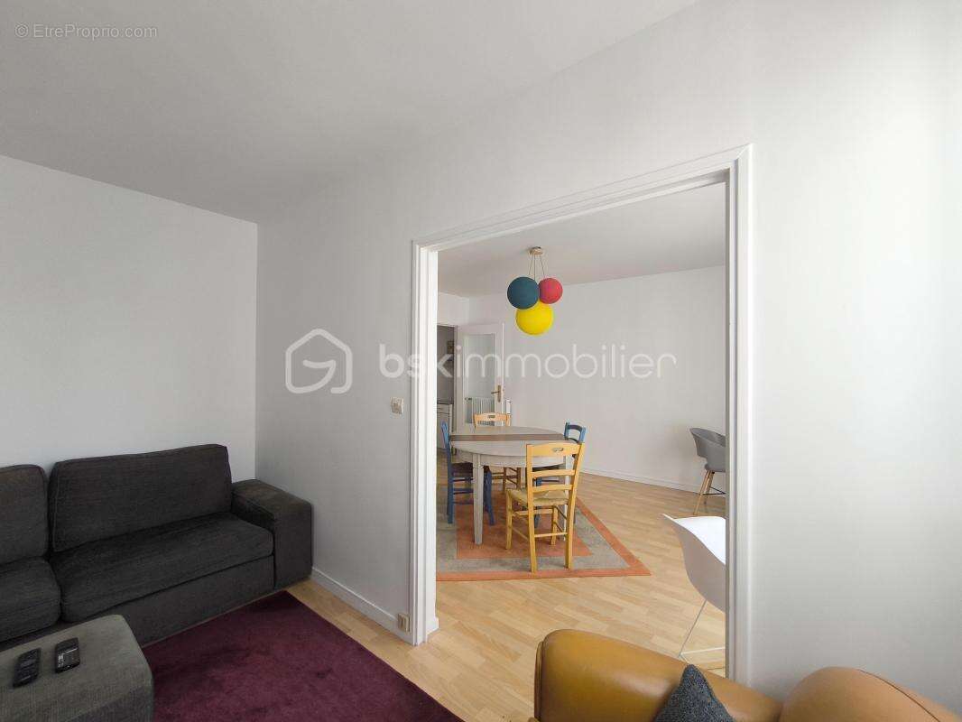 Appartement T5 - 92m2 - 3 chambres - A 10min à pied du port - photo 6